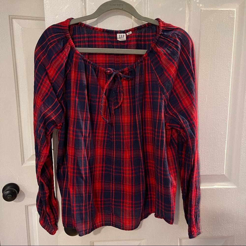 WOMENS GAP RED AND NAVY PLAID TIE NECK TOP LARGE L